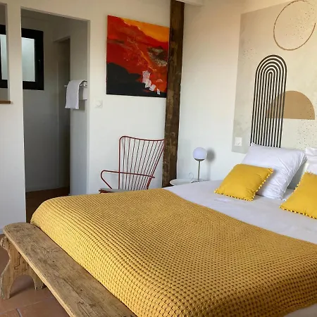 בית הארחה Casa Santa Giulia 4*